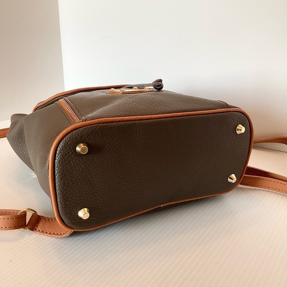 Valentina Drawstring Convertible Backpack in Taupe Brown Leather #4408 NWT $248 - Picture 5 of 6